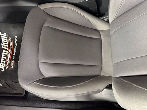 Used 2025 Subaru Crosstrek 2.0i Premium image 13