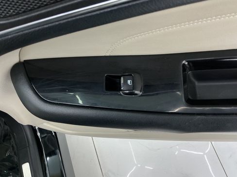 Used 2016 Ford Edge Titanium FWD image 43