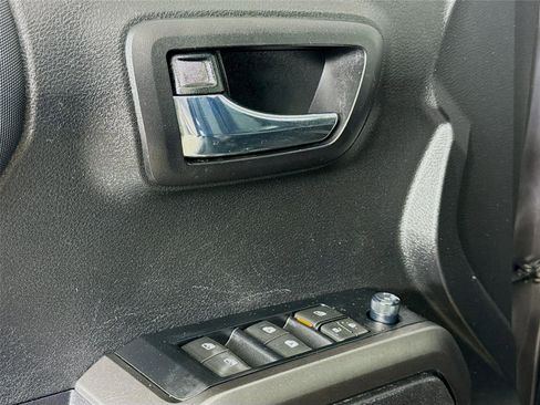 Used 2023 Toyota Tacoma TRD Sport image 17