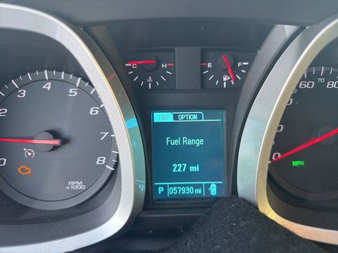 Used 2016 Chevrolet Equinox LTZ w/ Enhanced Convenience Package image 17