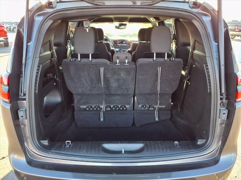 Used 2022 Chrysler Pacifica Touring w/ S Appearance Package image 14