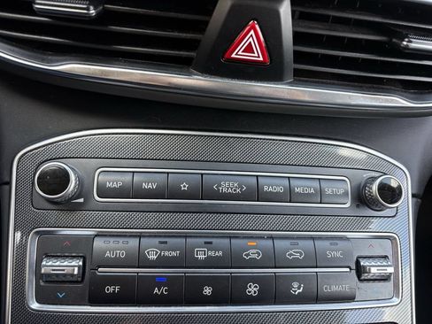 Used 2021 Hyundai Santa Fe Limited FWD image 21