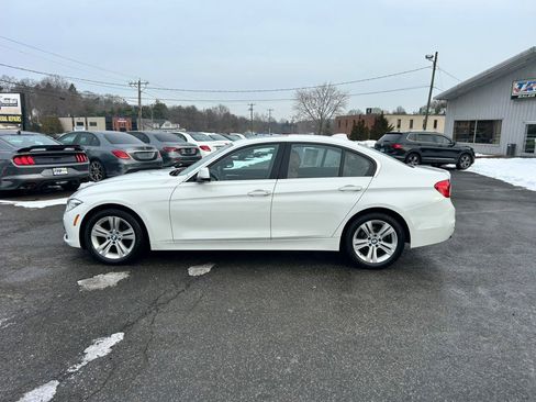 Used 2017 BMW 330i xDrive 330i xDrive Sedan South Africa image 3