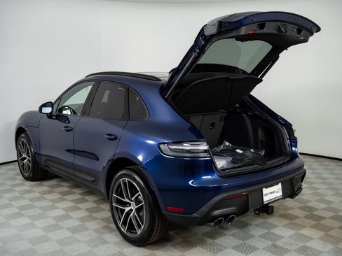 New 2026 Porsche Macan image 33