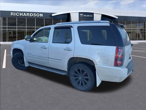 Used 2011 GMC Yukon Denali image 8