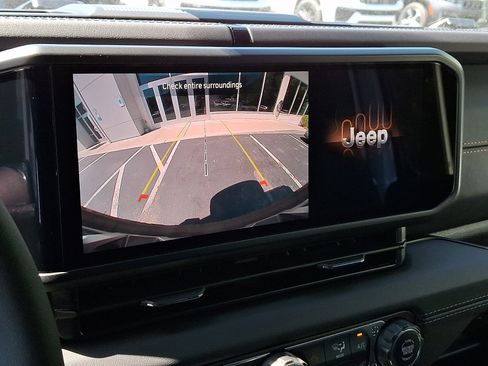New 2026 Jeep Wrangler Unlimited Sahara AWD/4WD image 12