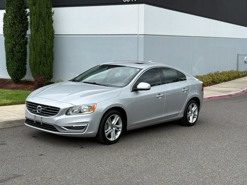 Used 2014 Volvo S60 T5 FWD image 1