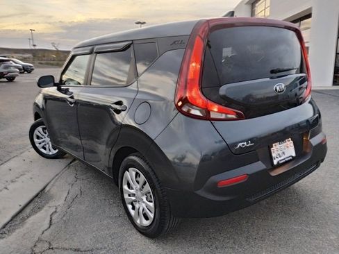 Used 2020 Kia Soul LX image 3