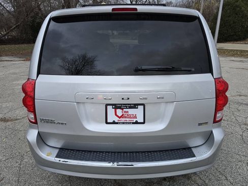 Used 2012 Dodge Grand Caravan SXT image 7