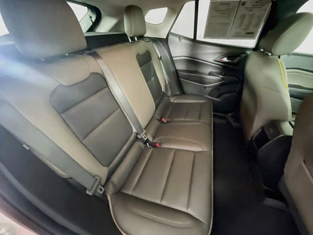 Used 2025 Chevrolet Trax ACTIV w/ Sunroof Package FWD image 27