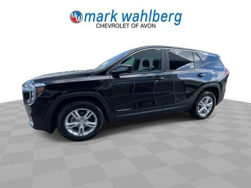 Certified 2023 GMC Terrain SLE FWD image 4