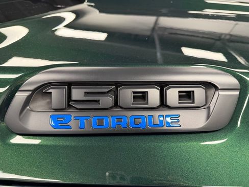 New 2026 RAM 1500 4x4 Crew Cab image 13