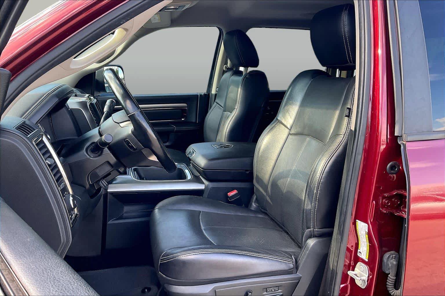 Used 2018 RAM 2500 Laramie w/ Sport Appearance Group AWD/4WD image 8