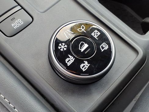 Certified 2024 Nissan Pathfinder S AWD/4WD image 17