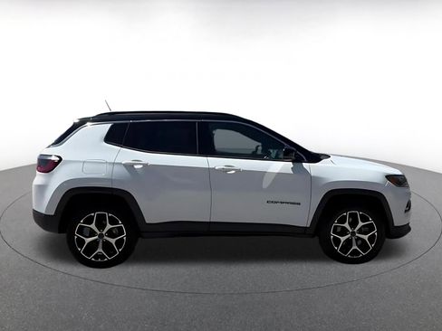 Used 2025 Jeep Compass Limited AWD/4WD image 16