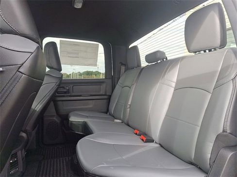 Used 2023 RAM 3500 Tradesman w/ Chrome Appearance Group image 10