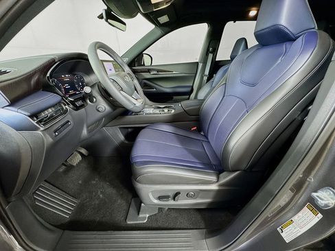 Used 2026 INFINITI QX60 Sport w/ Dark Cargo Package image 24