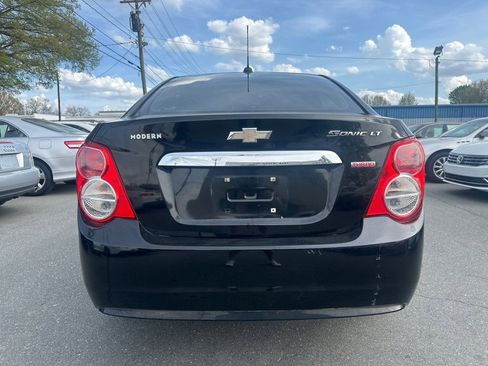 Used 2016 Chevrolet Sonic LT image 4