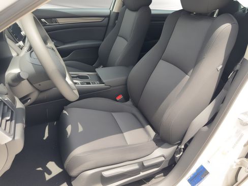 Used 2021 Honda Accord LX image 5