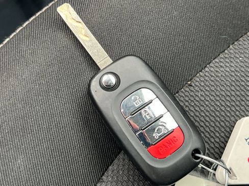 Used 2016 smart fortwo passion image 26