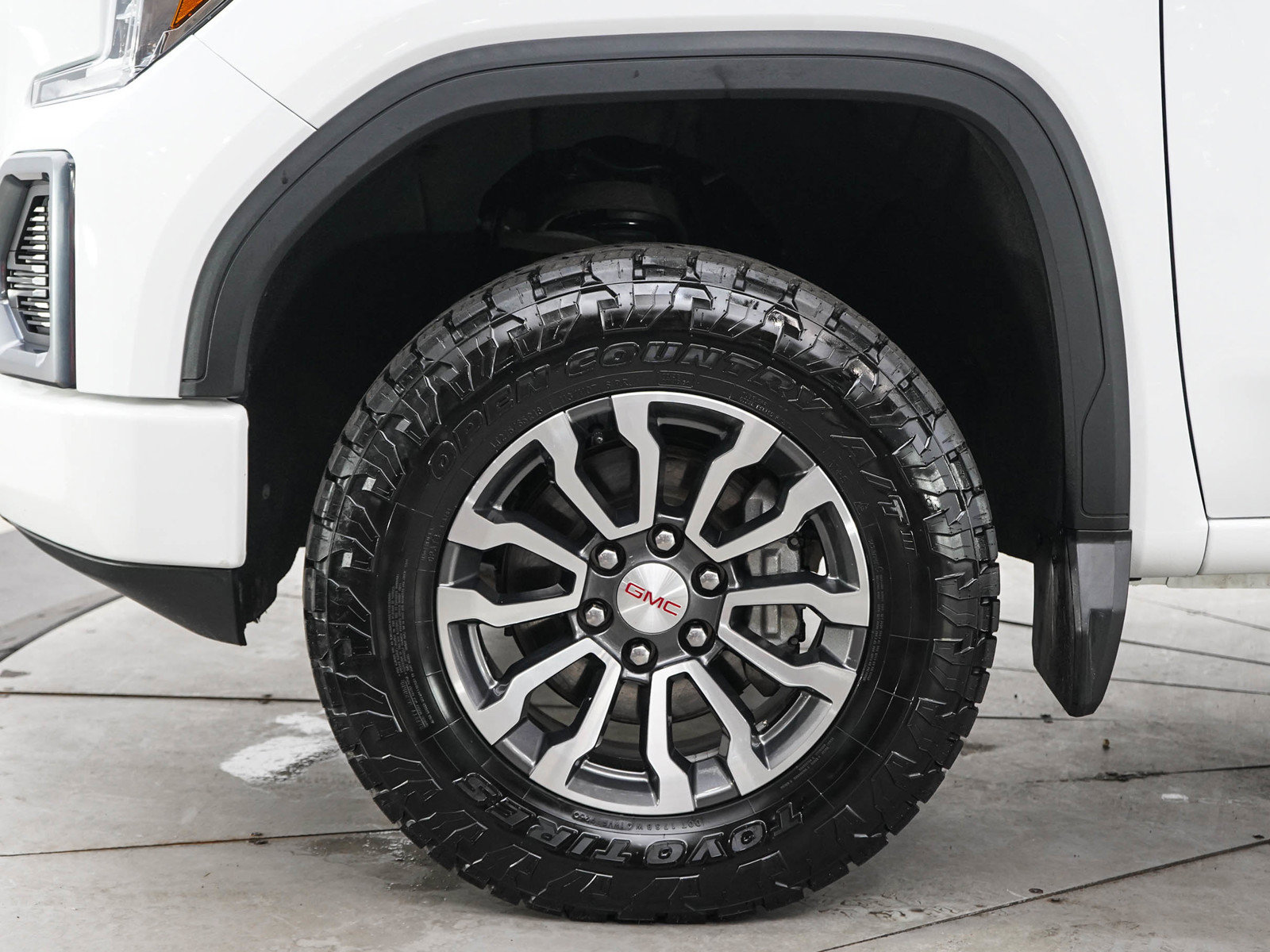 Used 2021 GMC Sierra 1500 AT4 w/ AT4 Value Package AWD/4WD image 32
