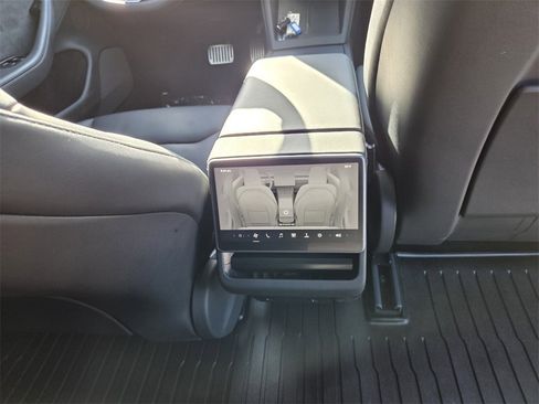 Used 2024 Tesla Model 3 Long Range image 12