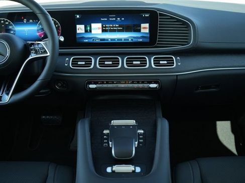 Certified 2026 Mercedes-Benz GLS 450 4MATIC image 30