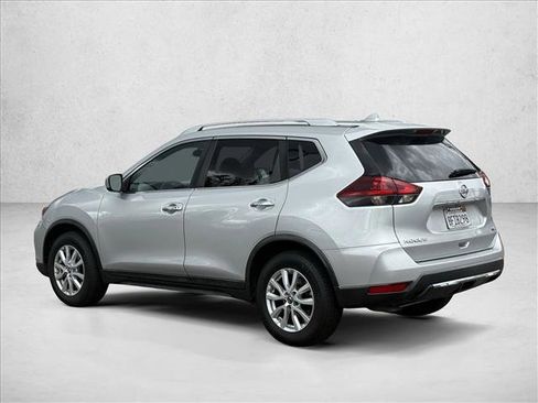 Used 2018 Nissan Rogue SV FWD image 7
