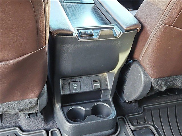 Used 2023 Toyota Sienna Platinum FWD image 19