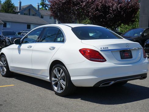 Used 2018 Mercedes-Benz C 300 4MATIC Sedan image 3