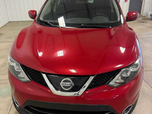 Used 2018 Nissan Rogue Sport SV w/ SV All-Weather Package AWD/4WD image 3