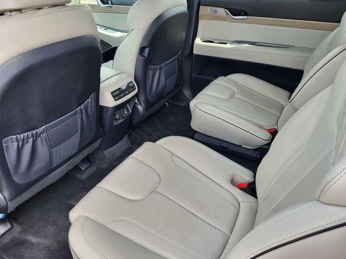 Used 2022 Hyundai Palisade Limited AWD/4WD image 19