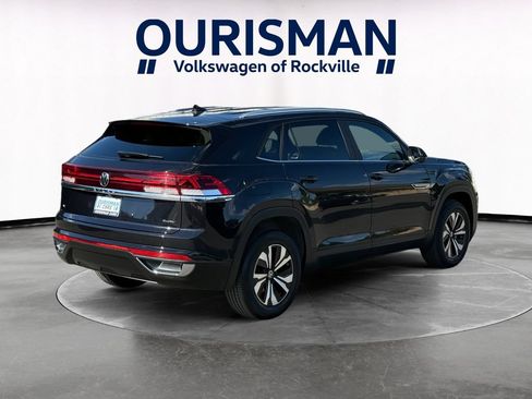 Used 2024 Volkswagen Atlas Cross Sport SE AWD/4WD image 6
