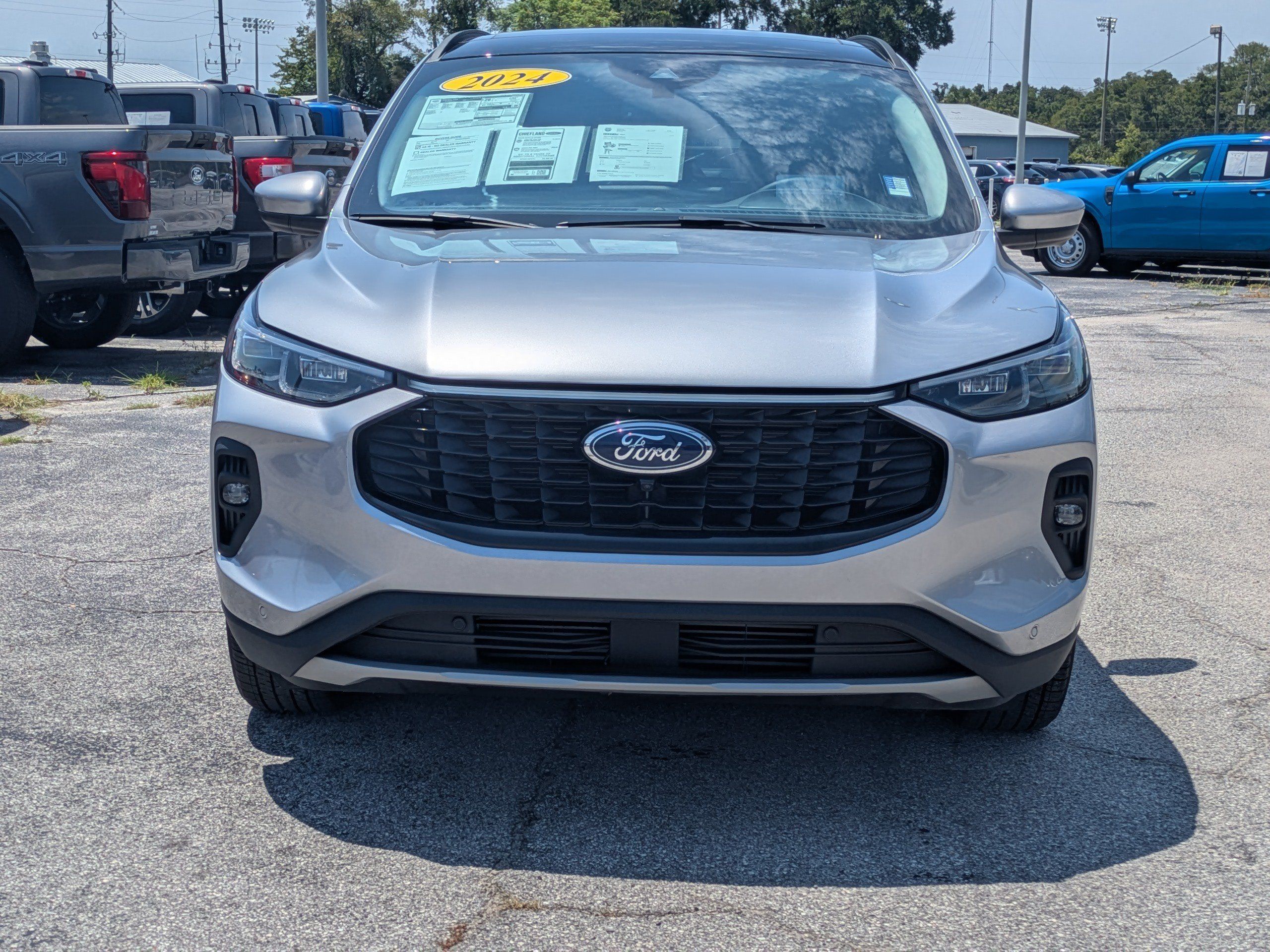 Used 2024 Ford Escape Platinum w/ Premium Technology Package AWD/4WD image 9