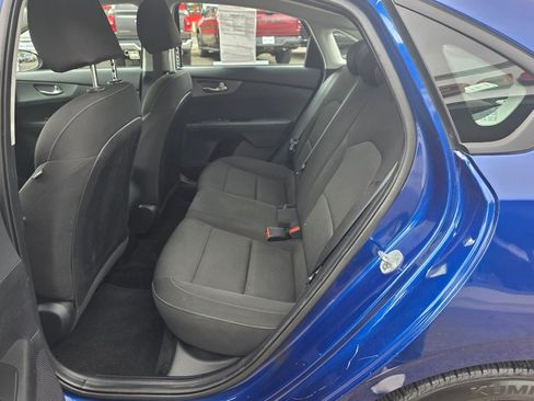 Used 2021 Kia Forte LXS image 9