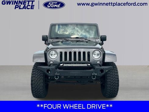 Used 2016 Jeep Wrangler Unlimited Sahara AWD/4WD image 2