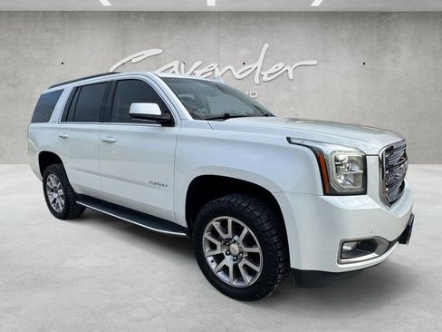 Used 2018 GMC Yukon SLT image 2