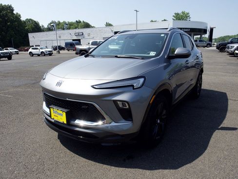 Certified 2024 Buick Encore GX Sport Touring AWD/4WD image 1