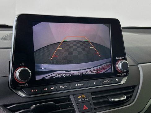 Used 2024 Nissan Altima 2.5 SR image 19