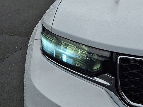 Used 2021 Jeep Grand Cherokee L Limited image 9