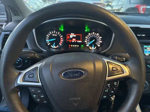 Used 2014 Ford Fusion SE image 6