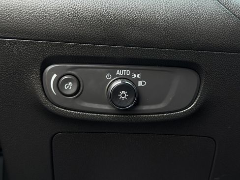 Used 2025 Buick Encore GX Sport Touring FWD image 21