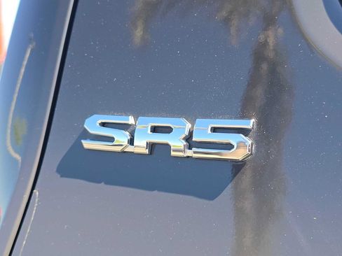 Certified 2025 Toyota Tacoma SR5 AWD/4WD image 14