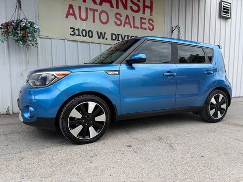 Used 2017 Kia Soul + w/ Designer's Package FWD image 9