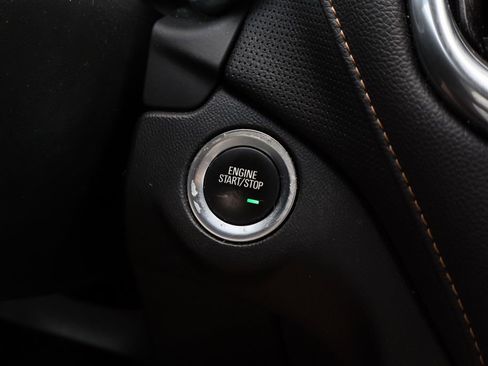 Used 2020 Chevrolet Equinox Premier w/ Premier Redline Edition FWD image 20