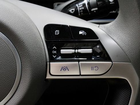 Used 2024 Hyundai Elantra SEL FWD image 29