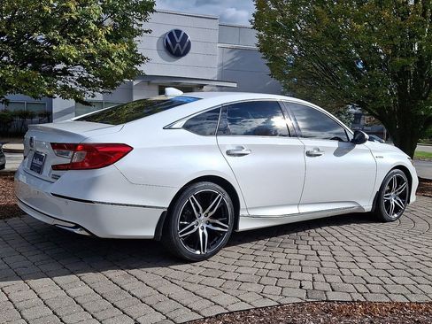 Used 2022 Honda Accord Touring image 6