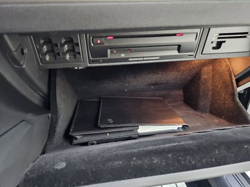 Used 2016 Volkswagen Golf S image 29