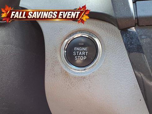 Used 2017 Toyota Sienna XLE Premium FWD image 16