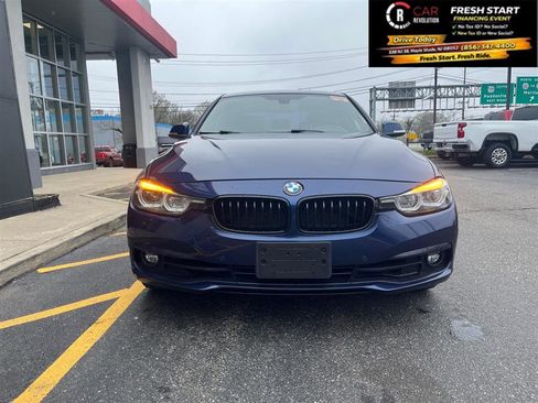 Used 2018 BMW 330i Sedan image 2